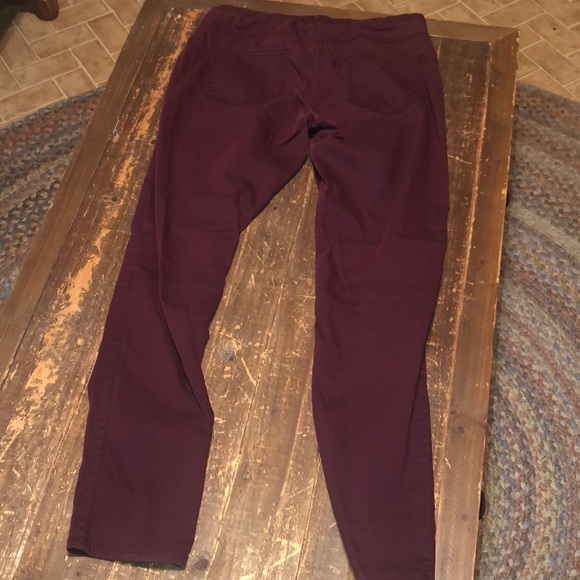 H&M maroon pull up jeans - Picture 3 of 4
